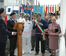 Inaugurazione della sede da parte della madrina della cerimonia Signora Graziella Todaro figlia della m.o.v.m. Salvatore.